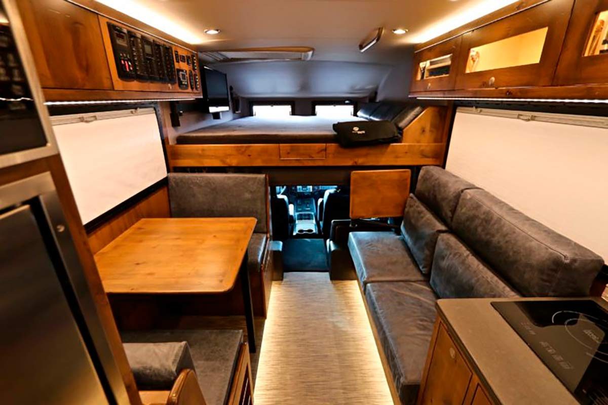 Jason-Momoa-camper