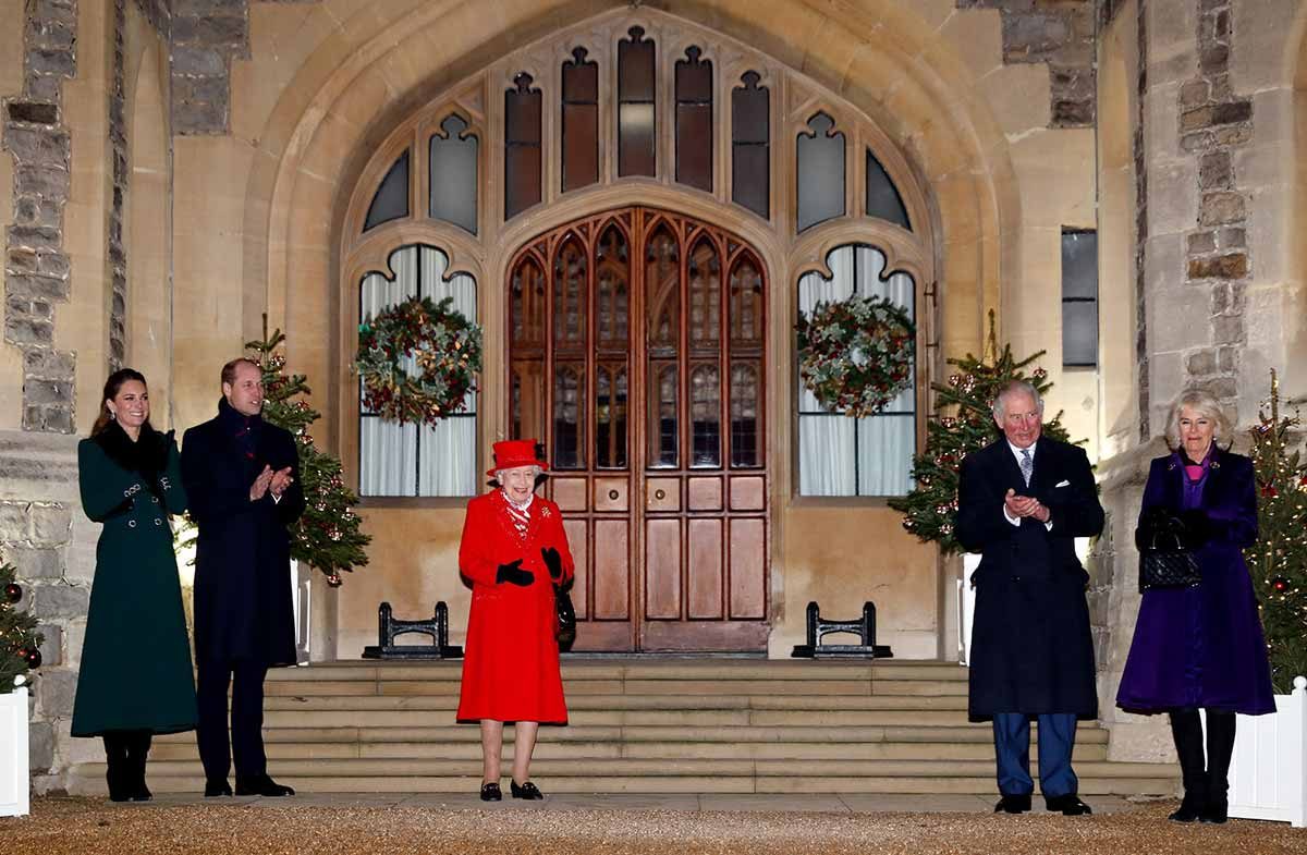 Kate-Middleton-William-Reina-Isabel-Carlos-Camilla