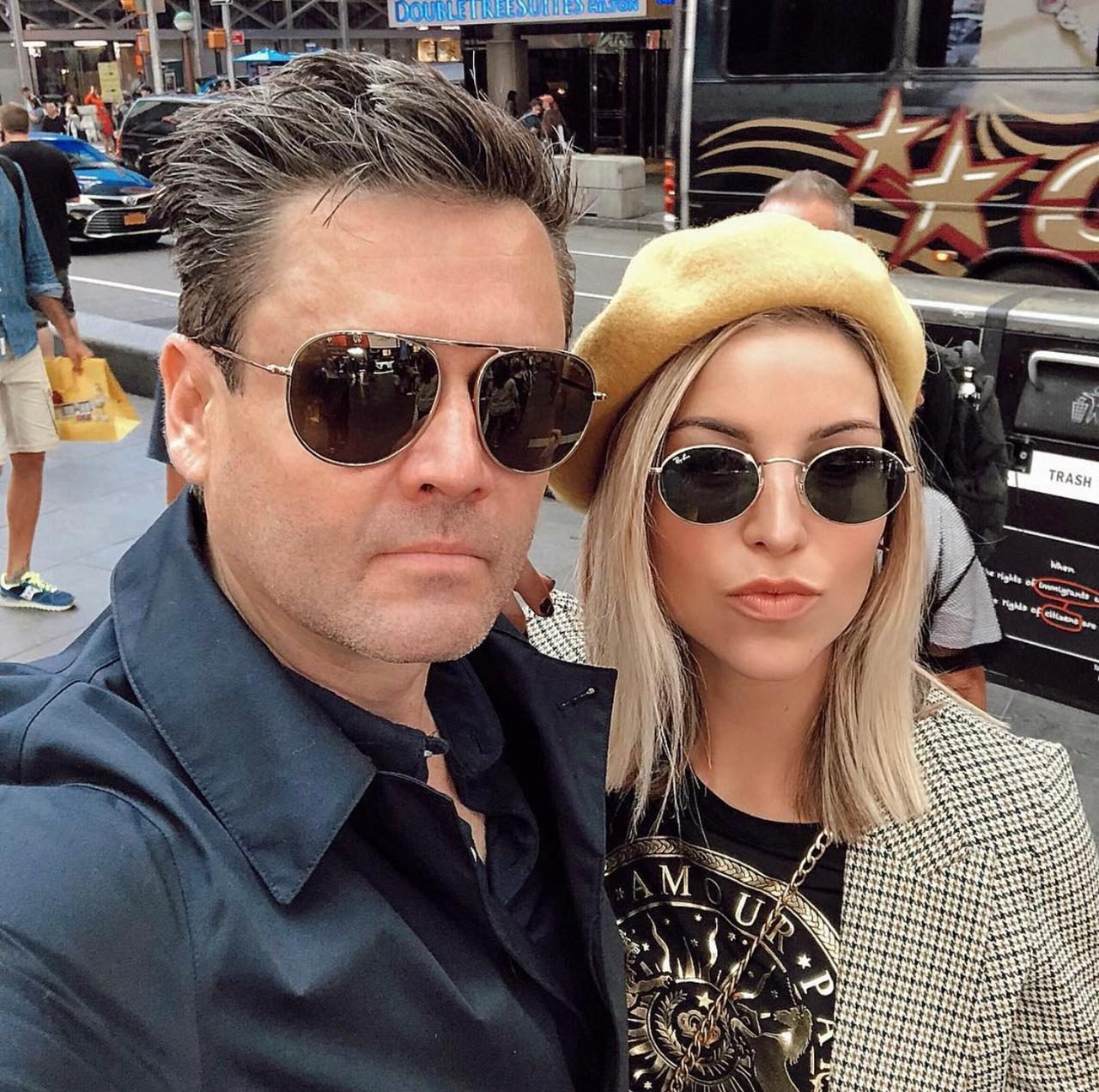 Andy Benavides y su esposo Tavo