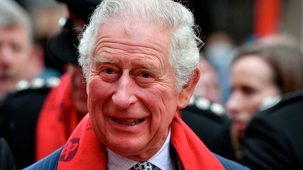 El príncipe Carlos da positivo a COVID-19 otra vez,  ¿qué royals han pasado por lo mismo?