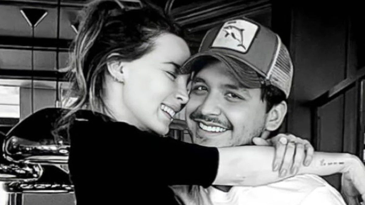 Belinda y Nodal