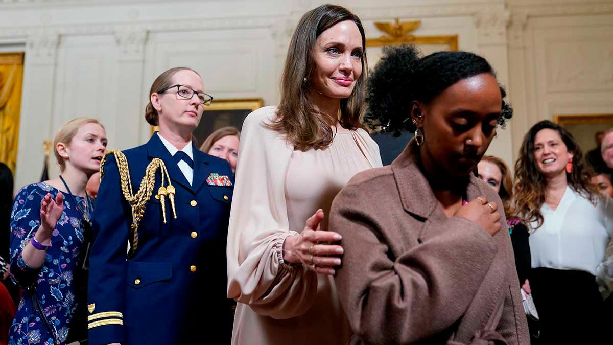 Angelina Jolie y su hija Zahara: invitadas de lujo en la Casa Blanca