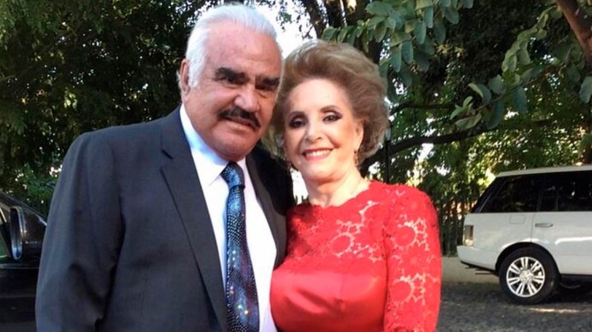 Doña Cuquita arremete contra Televisa por bioserie no autorizada de Vicente Fernández