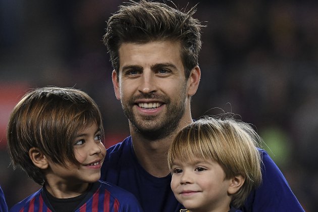 Piqué con sus hijos