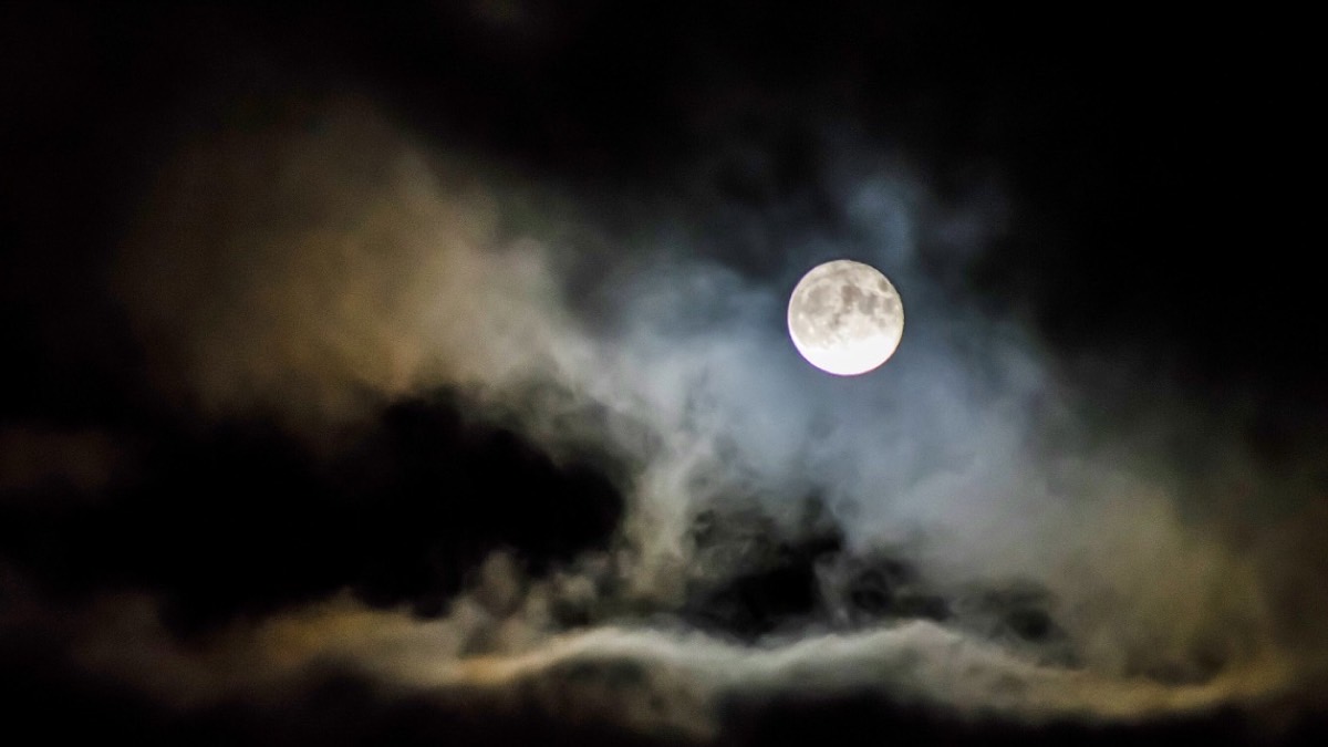 ¿Listo para la Luna llena de fresa? Te compartimos un poderoso ritual
