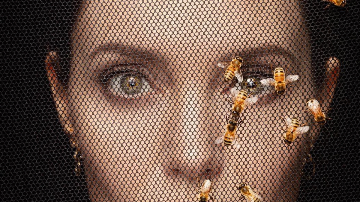 Angelina Jolie forma parte de la campaña Women for bees de Guerlain.
