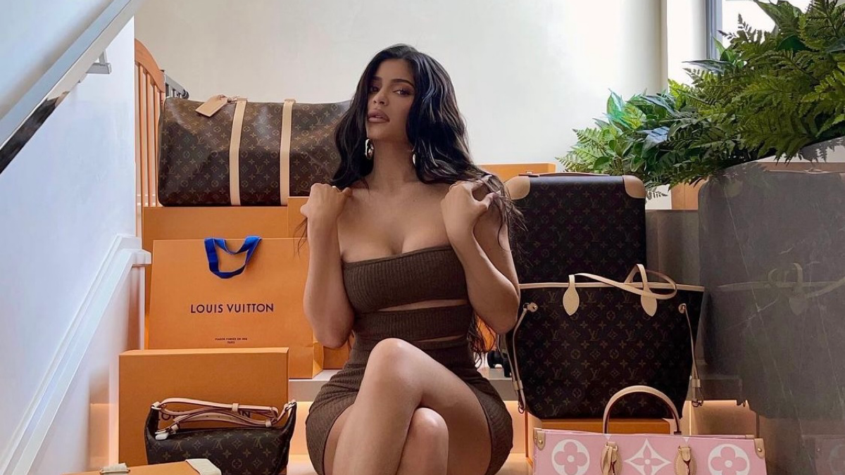 Kylie Jenner a su novio Travis Scott: “¿Usamos tu avión o el mío?” Los ambientalistas y hasta su mamá reclaman