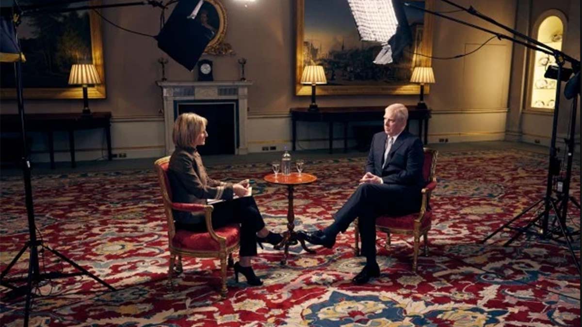 Productora de la BBC expone detalles no vistos de la desastrosa entrevista de 2019 con el príncipe Andrés