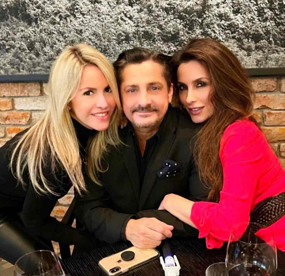 Mariana Otero, Alex Basteri y Paloma Cuevas en la CDMX