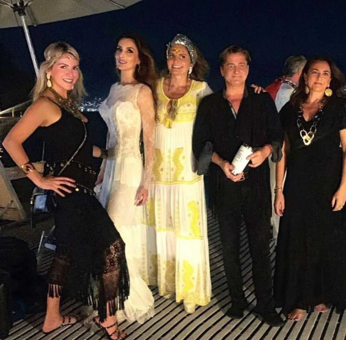 Mariana Otero, Paloma Cuevas, Alejandro Basteri en Acapulco