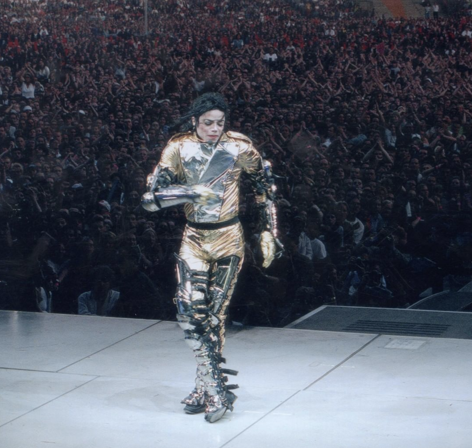 Michael Jackson usaba drogas recetadas para evitar el dolor durante sus giras.