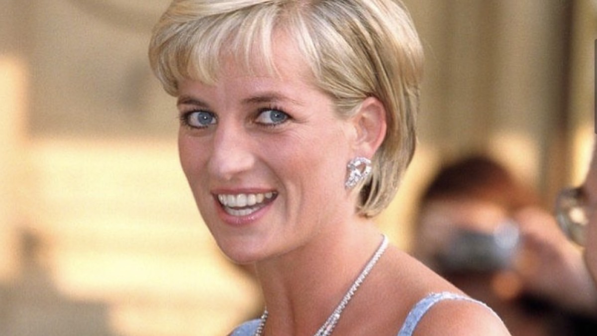 Él es el hermano mayor desconocido de la princesa Diana, que murió antes de que naciera Lady Di Él es el hermano mayor desconocido de la princesa Diana, que murió antes de que naciera Lady Di