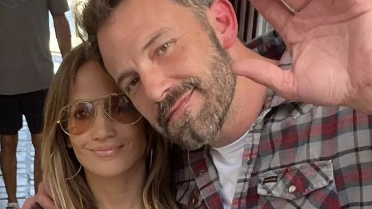 ¿Cuántos millones les pagaron a Jennifer Lopez y Ben Affleck por su comercial de donas para el Super Bowl?