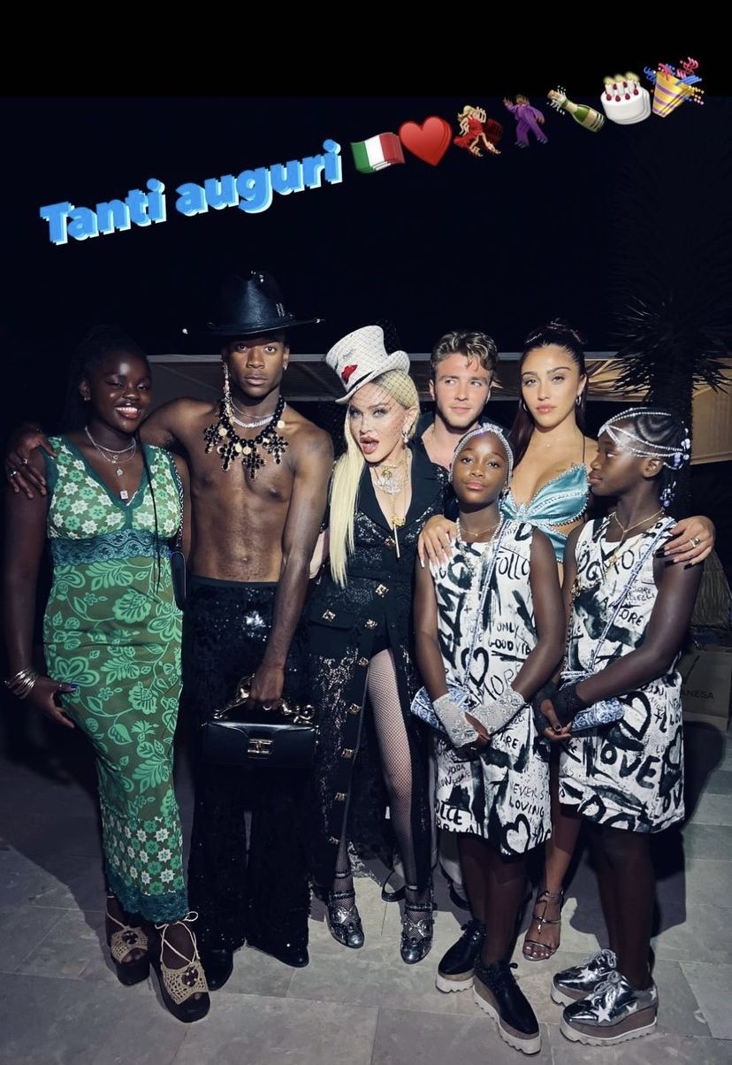 Madonna y su hijo Rocco Ritchie festejaron sus cumpleaños en Italia