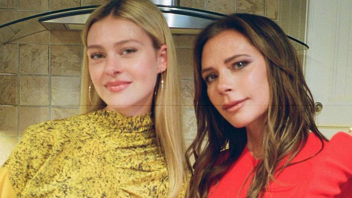 Nicola Peltz con Victoria Bekcham