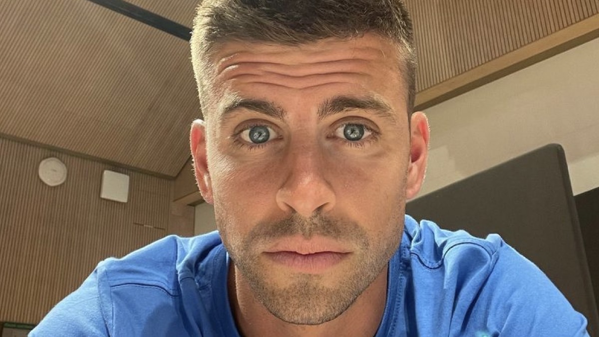 Lo que el lenguaje corporal de Piqué reveló al hablar, por primera vez, sobre Shakira y su canción con BZRP