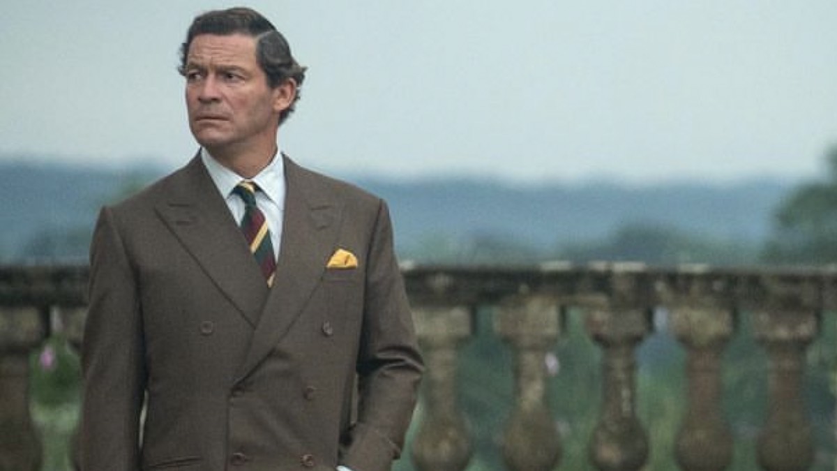 Dominic West como el nuevo príncipe Carlos en la quinta temporada de la serie The Crown de Netflix.