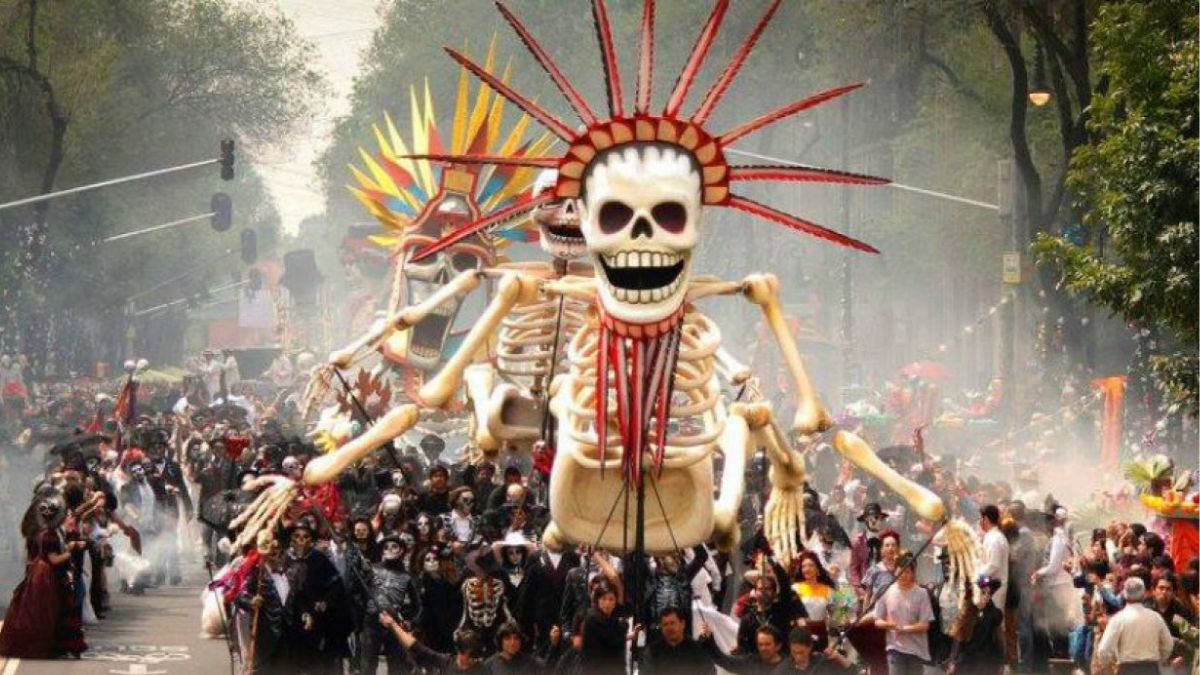 ¿Por qué gracias a James Bond es que existe el desfile de Día de Muertos en la CDMX?