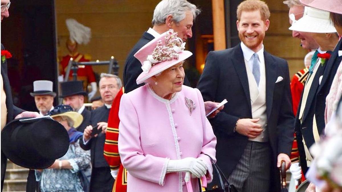 Isabel II 'sufrió' con la elección de parejas de cada uno de los hombres de la realeza, Harry incluído.