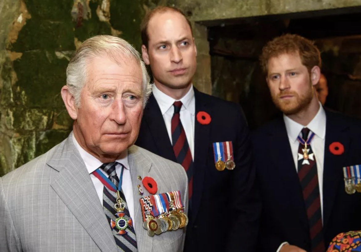 Aseguran que la visita de Harry también fue 'un acto obligado' para ponerse al día con sus obligaciones si es que William asciende al trono. 