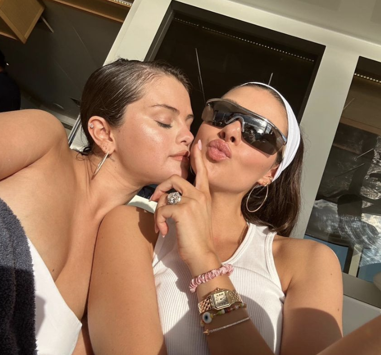 Selena y Nicola