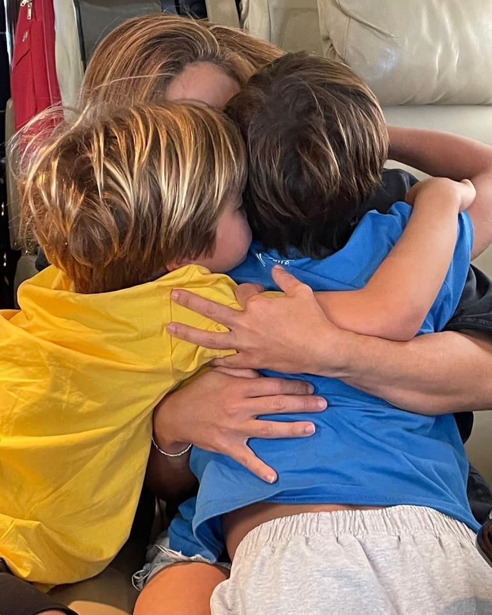 Milan y Sasha, los hijos de Shakira y Gerard Piqué, son la prioridad de la intérprete.