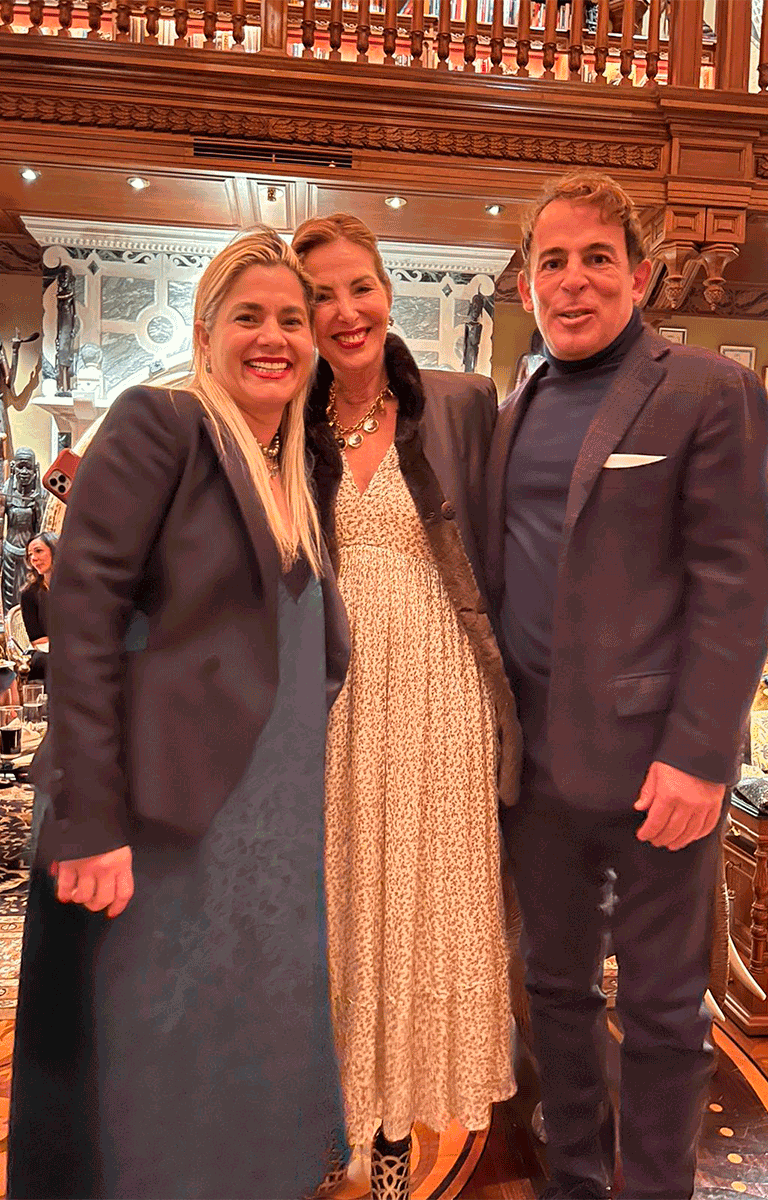 Liliana Sada y Eugenio López en la apertura de la nueva planta de Jumex en Monterrey.