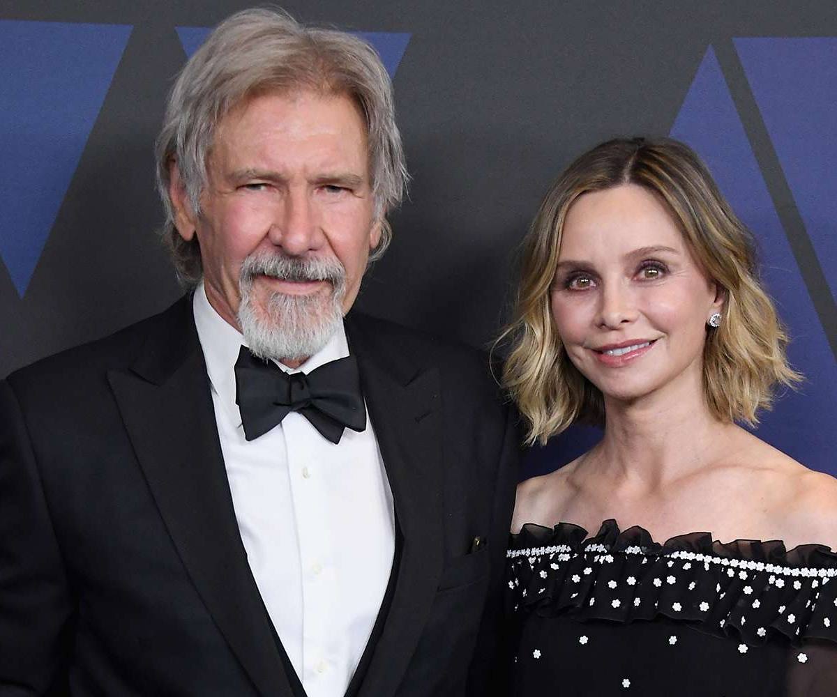 Harrison Ford se enamoró de Calista Flockhart cuando cumplió los 60 años y desde entonces, a pesar de los 22 años que hay de diferencia entre ambos, tienen una relación muy sólida. 