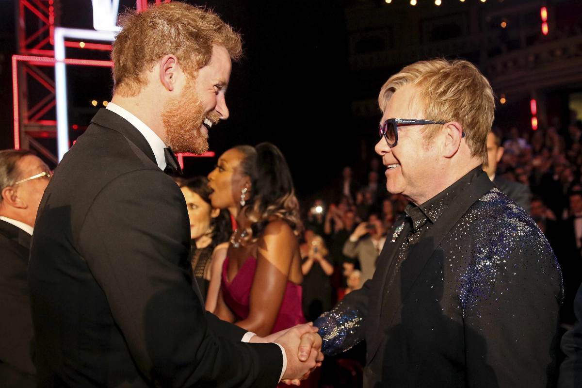 El artista británico mantiene una importante cercanía con el príncipe Harry y su esposa. 