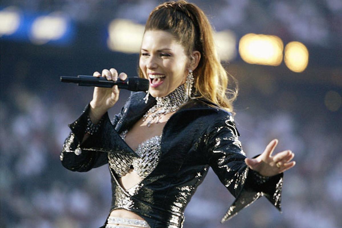 Shania Twain recurrió al playback durante su presentación en la justa deportiva.
