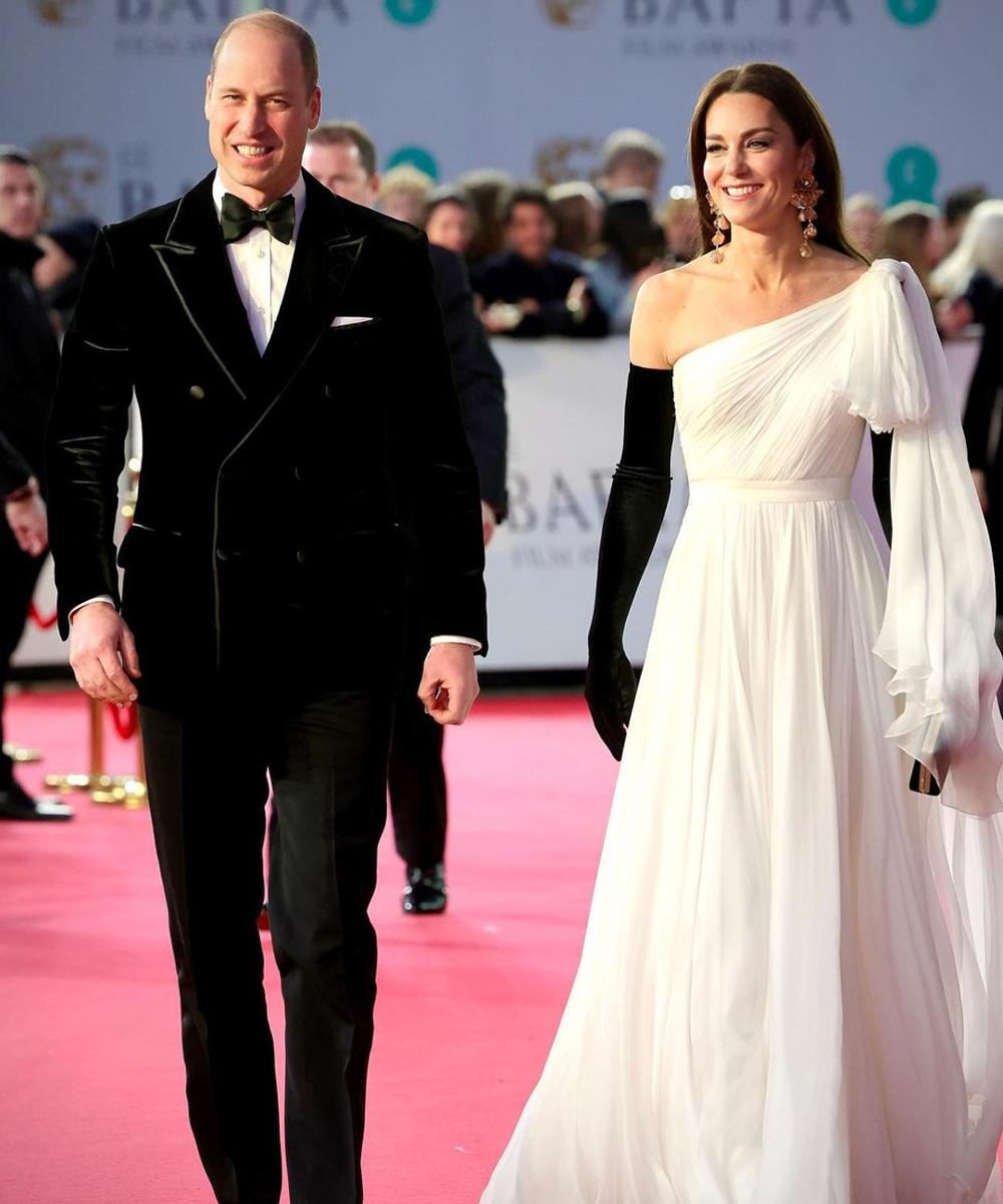 William y Kate, los príncipes de Gales, demostraron su gran química y complicidad a su paso por la alfombra roja de los BAFTA 2023.