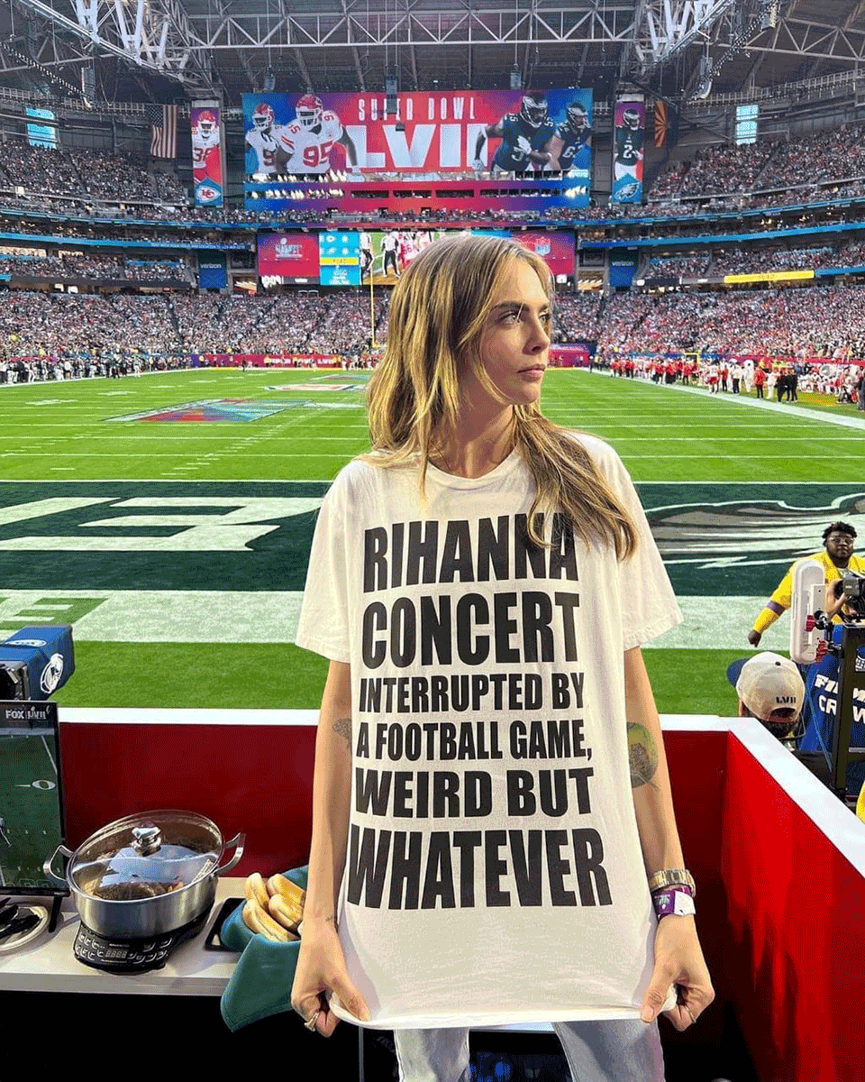 Cara asistió sólo para ver el show de Rihanna.