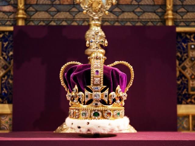 La corona más importante y polémica de la monarquía británica