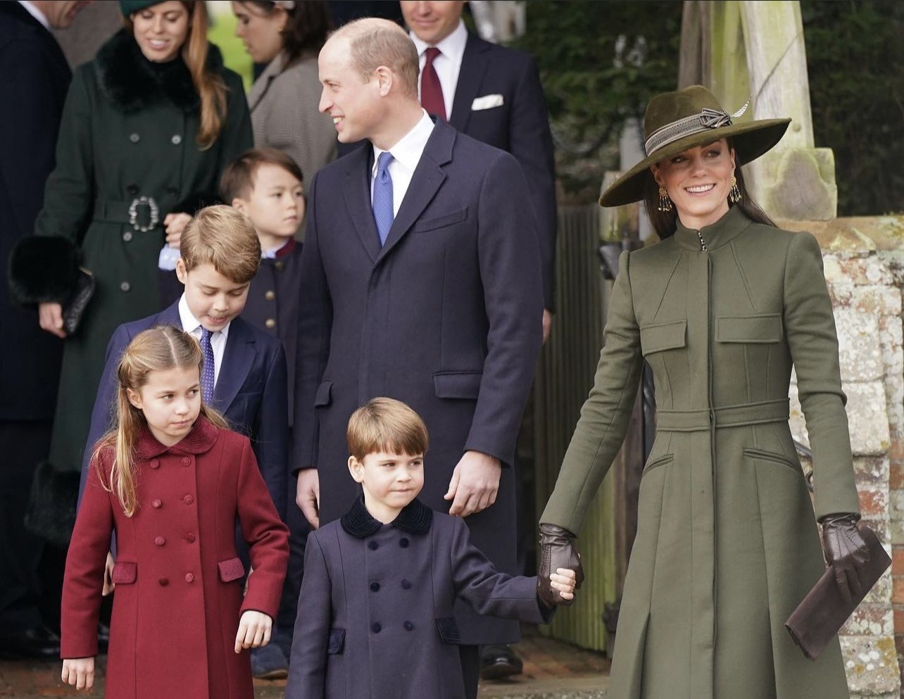 Los príncipes de Gales y sus hijos acompañarán a los reyes en el balcón. 