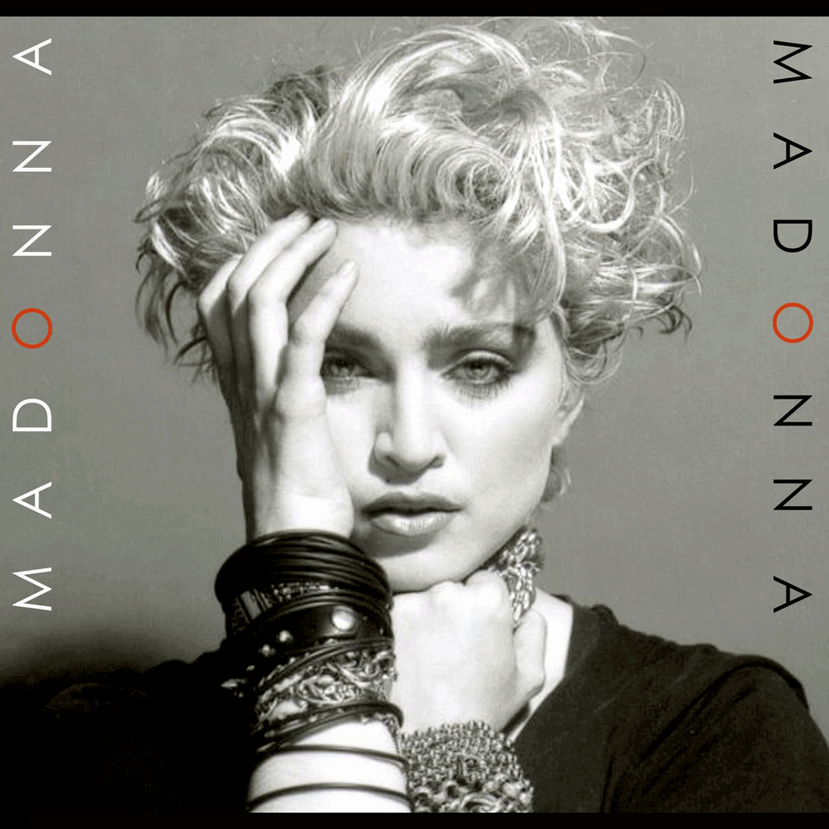 Álbum homónimo que Madonna lanzó en 1983. Se aprecia a ver facciones que han cambiado por efecto de los  procedimientos estéticos.