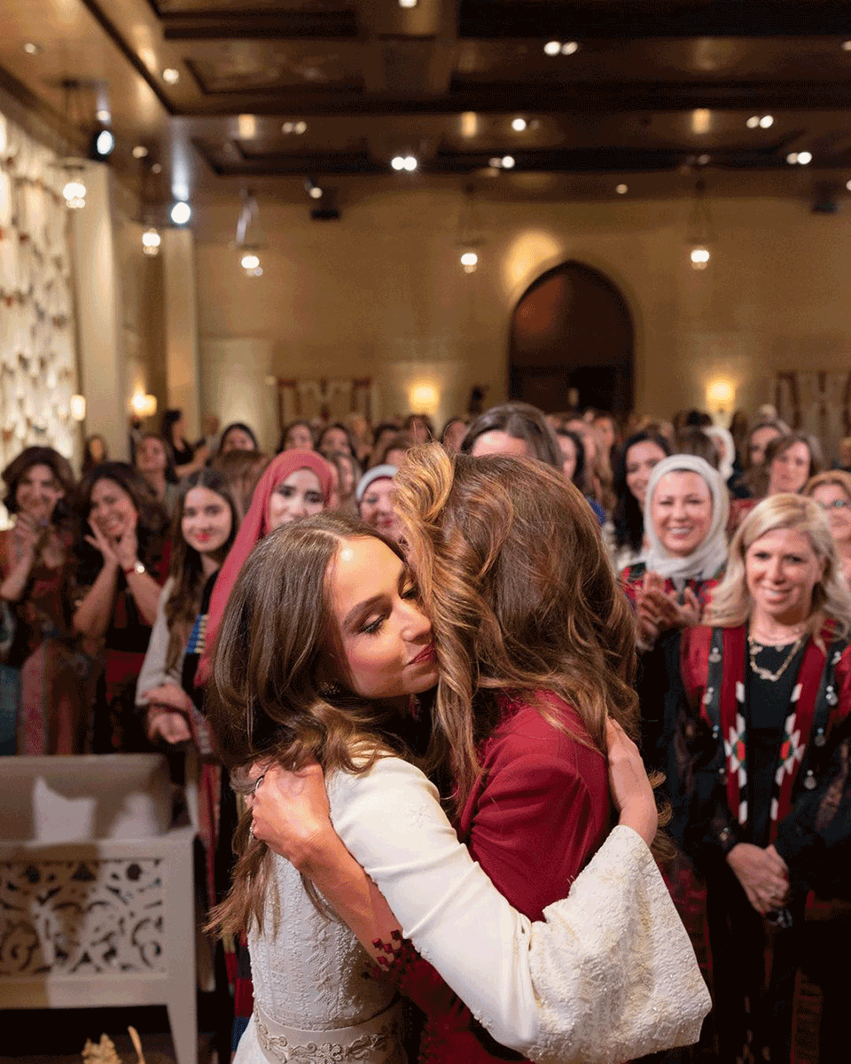 La princesa Iman y su madre, la reina consorte Rania de Jordania.