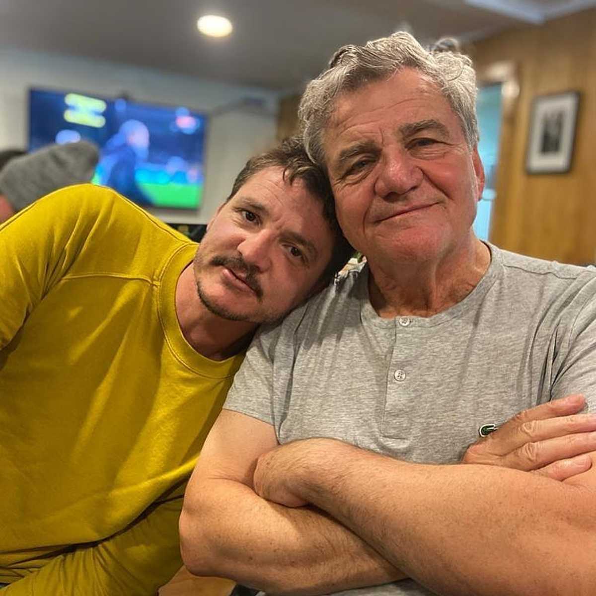 Don José Balmacera, padre de Pedro Pascal, es un reconocido médico especialista en fertilidad en Santiago de Chile.