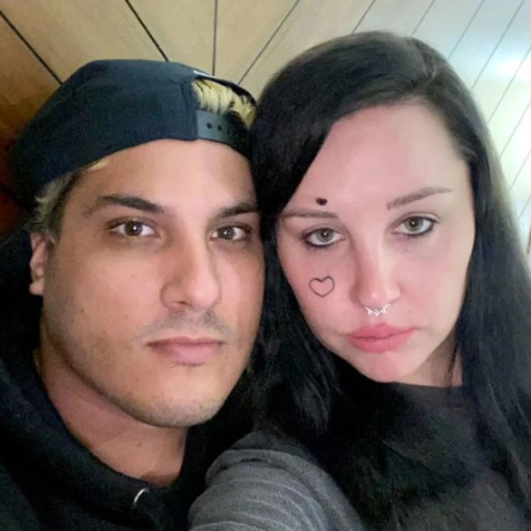 Amanda Bynes y Paul Michael.