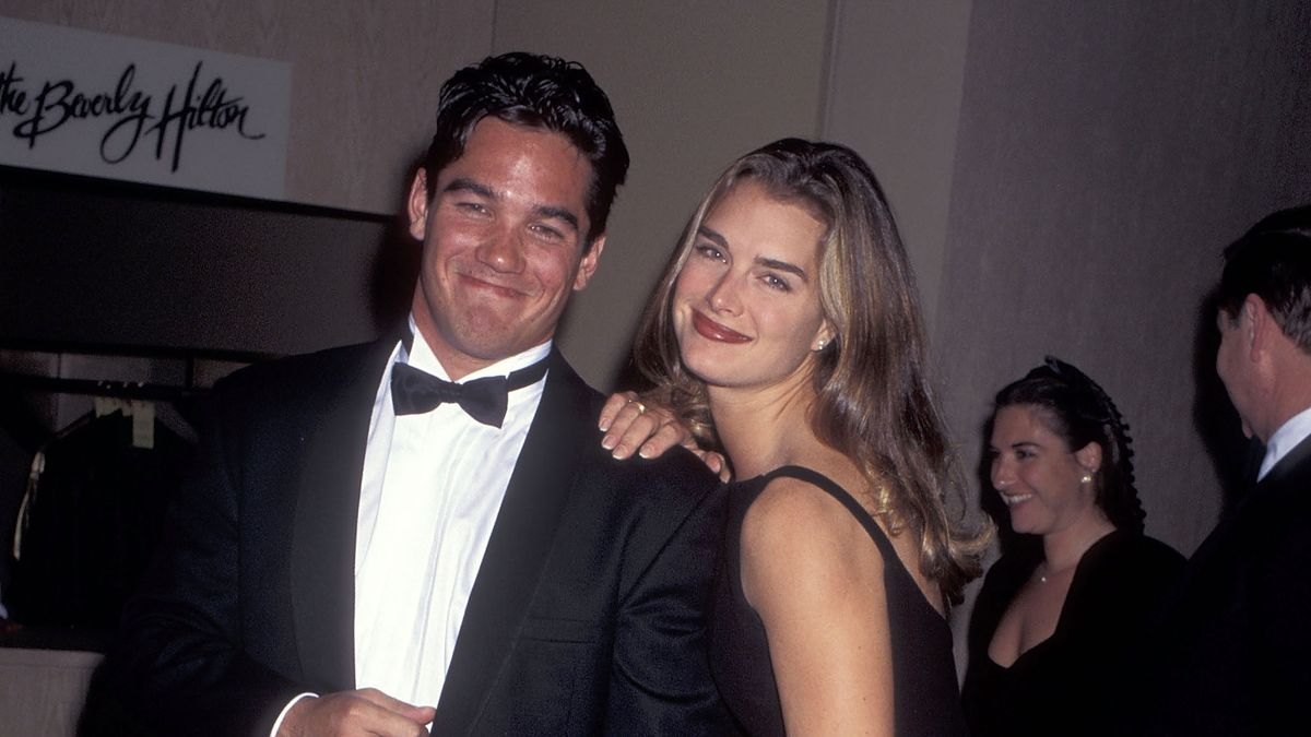 El actor Dean Cain fue su primer gran amor dentro del mundo de Hollywood. Su relación duró tres años y Brooke confesó que fue 'no le hizo la vida fácil', a pesar de que él la amaba incondicionalmente. 