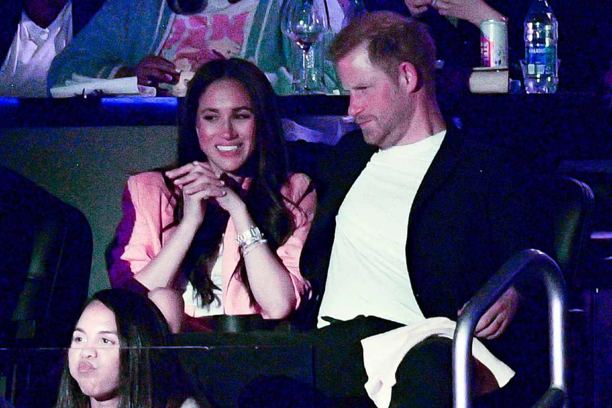 Meghan y Harry reaparecieron juntos, tras varios meses fuera del ojo público. 