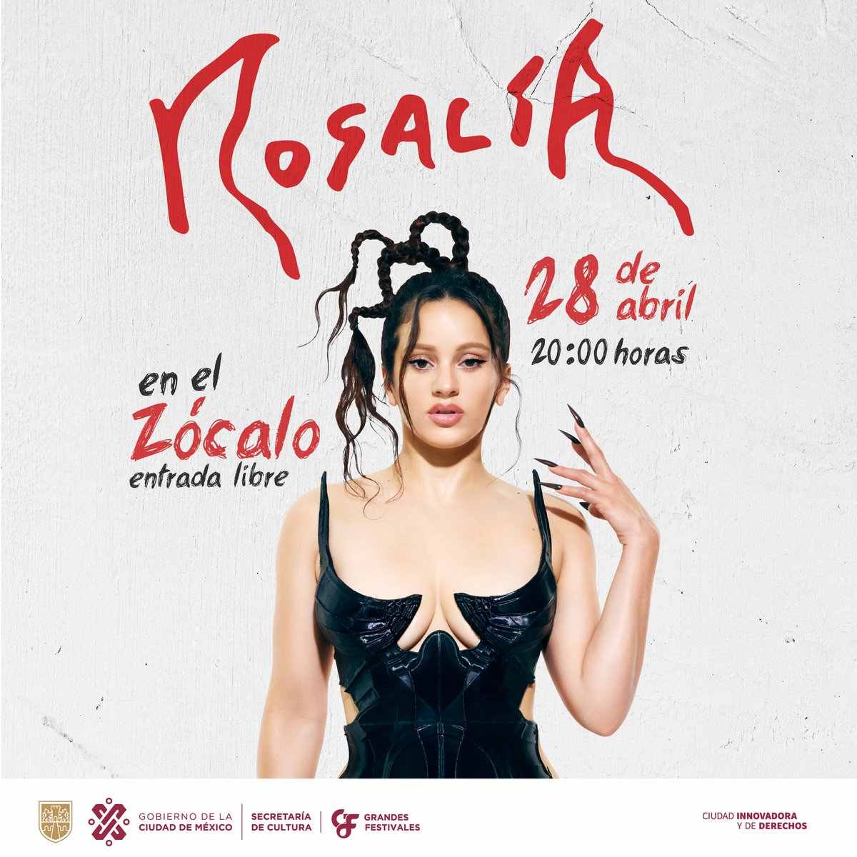 Rosalía da concierto en el Zócalo de la Ciudad de México.
