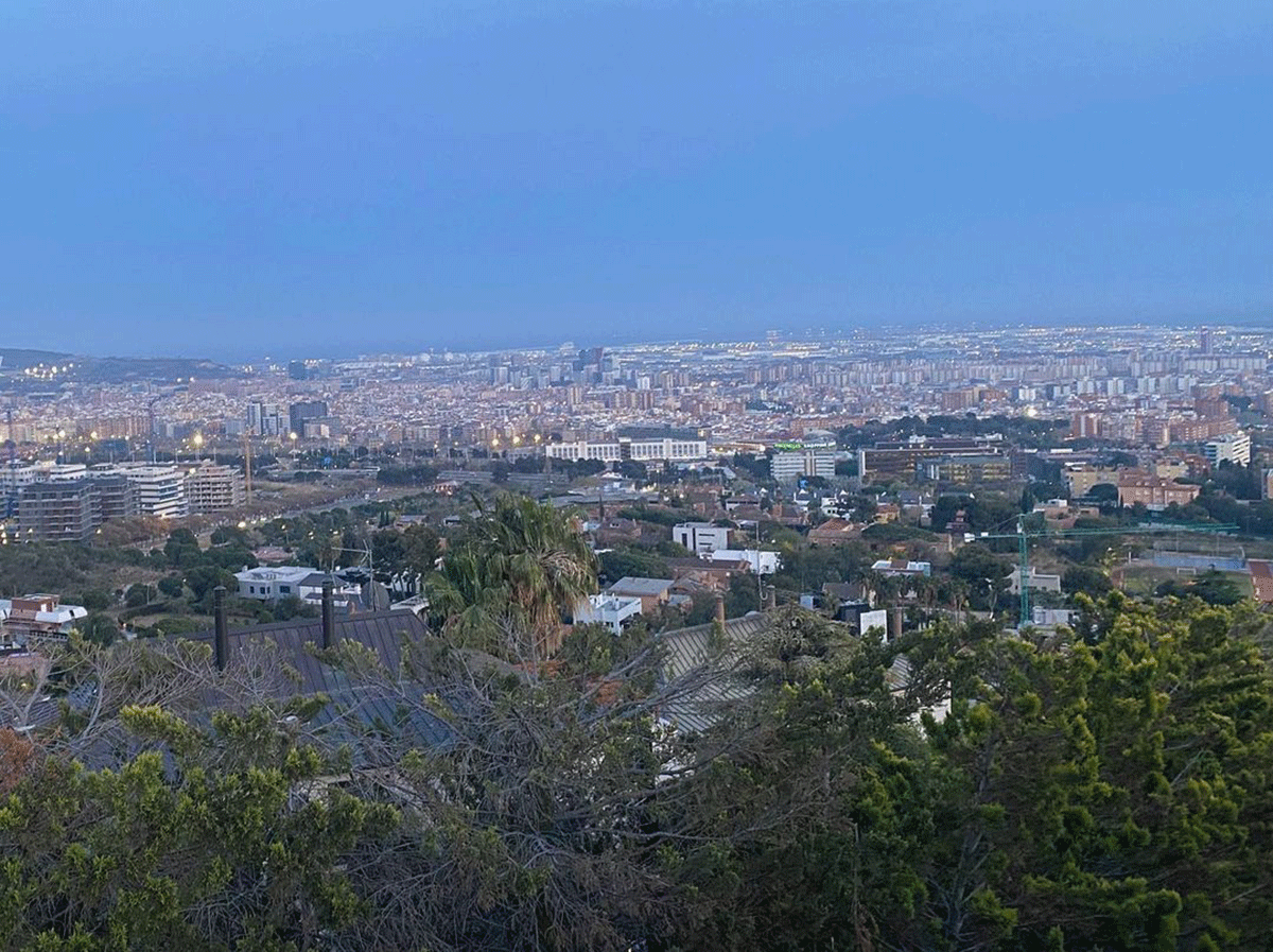 Con esta postal, Shakira se despidió de Barcelona.