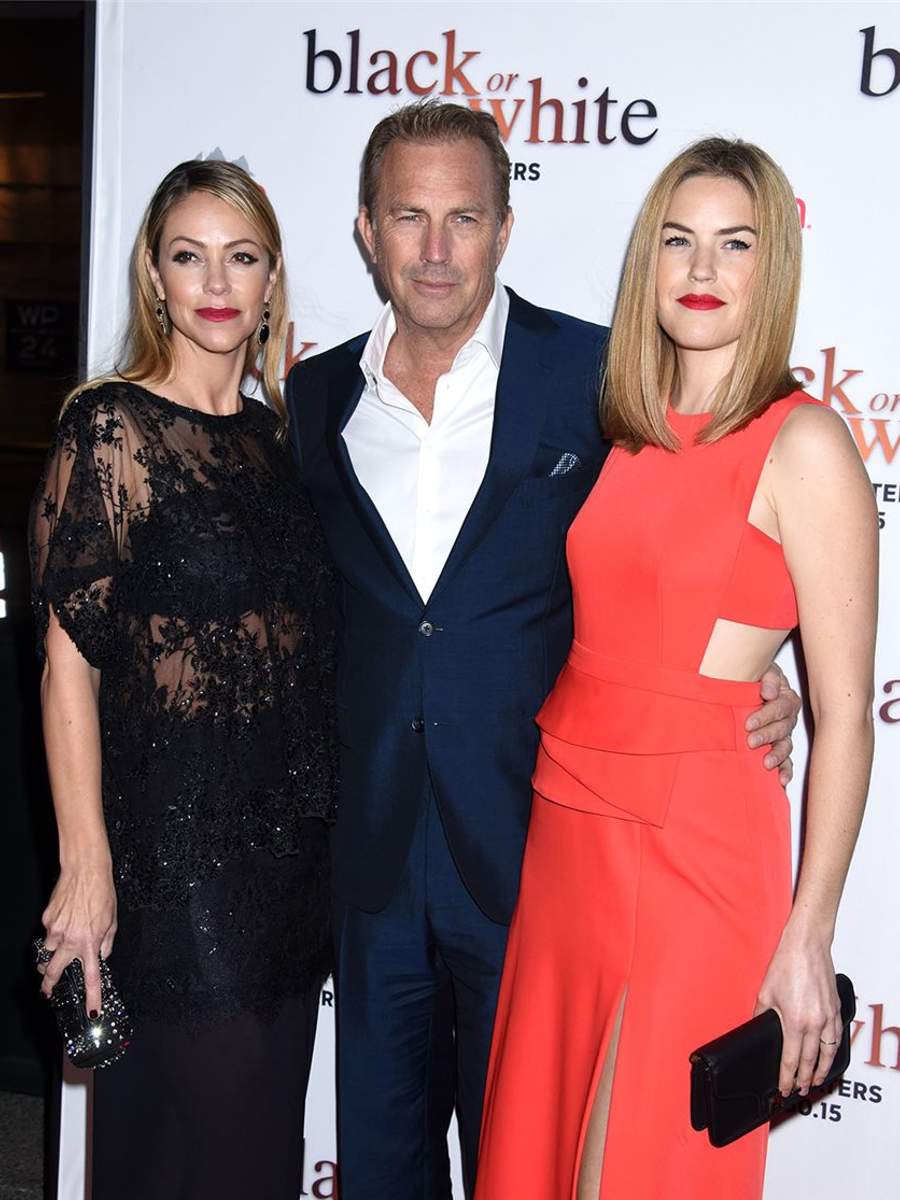 Annie y Lily son hijas del primer matrimonio de Kevin Costner y Cindy Silva. 