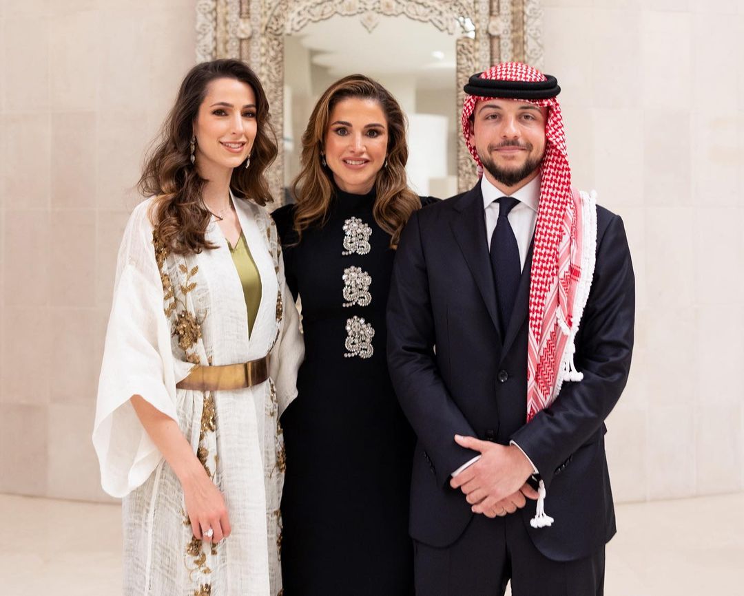 Rania de Jordania organizó la tradicional fiesta de henna para su nuera Rajwa Al-Saif.
