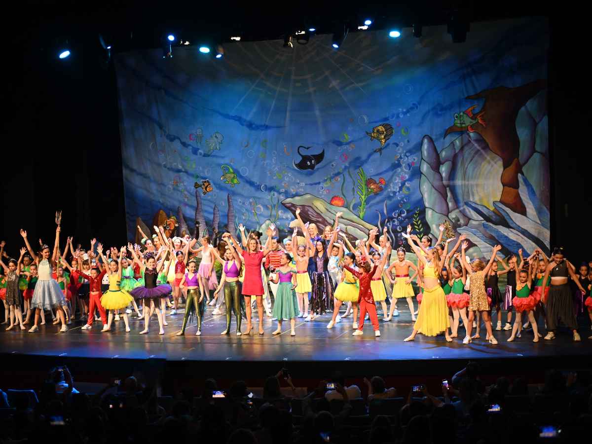 La academia ‘Let’s Dance’ presenta el mágico espectáculo ‘La Sirenita’