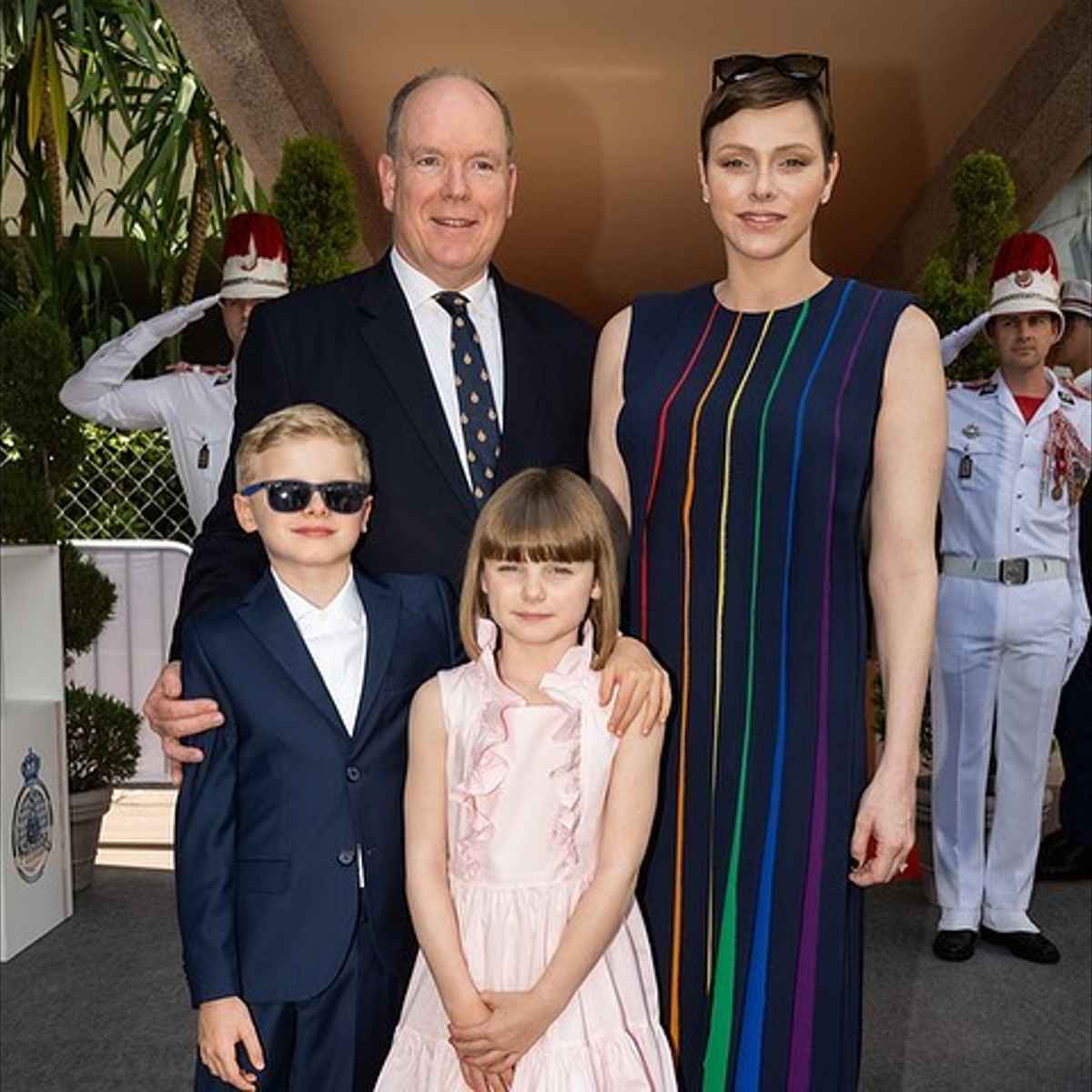 Los rumores de un matrimonio falso aumentaron cuando los hijos de Alberto y Charlène de Mónaco fueron concebidos por fecundación in vitro. 