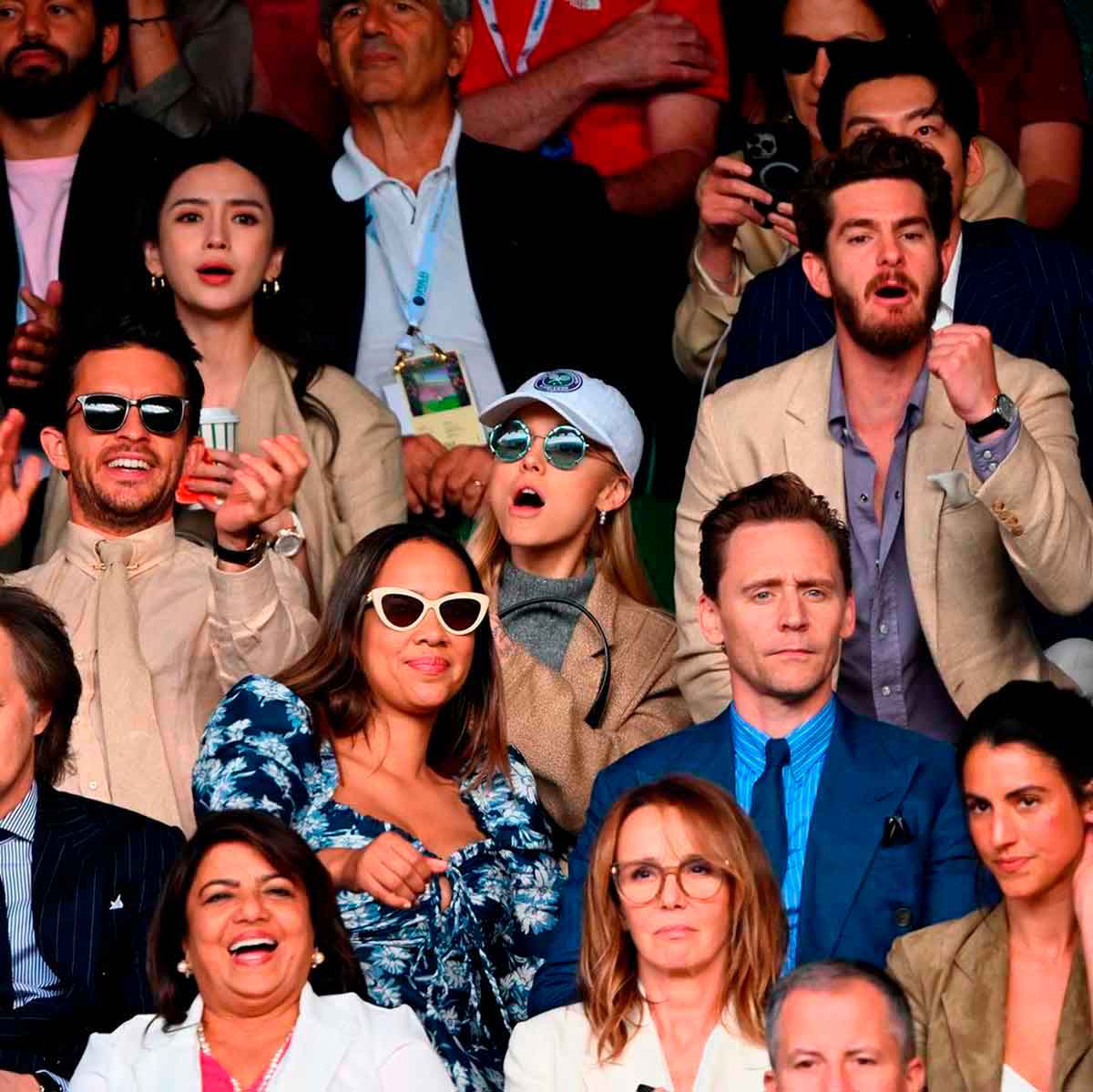 Ariana Grande junto a Jonathan Bailey y Andrew Garfield en Wimbledon 2023.