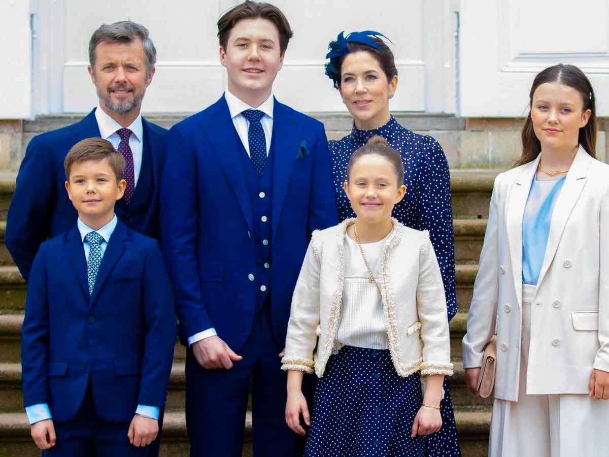 Príncipes Federico y Mary de Dinamarca junto a sus hijos.