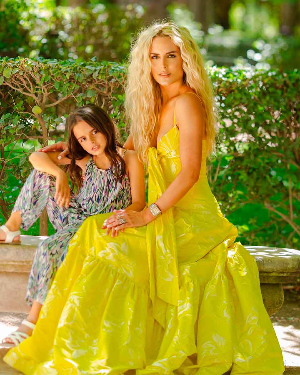 Tania Ruiz y su hija Carlotta