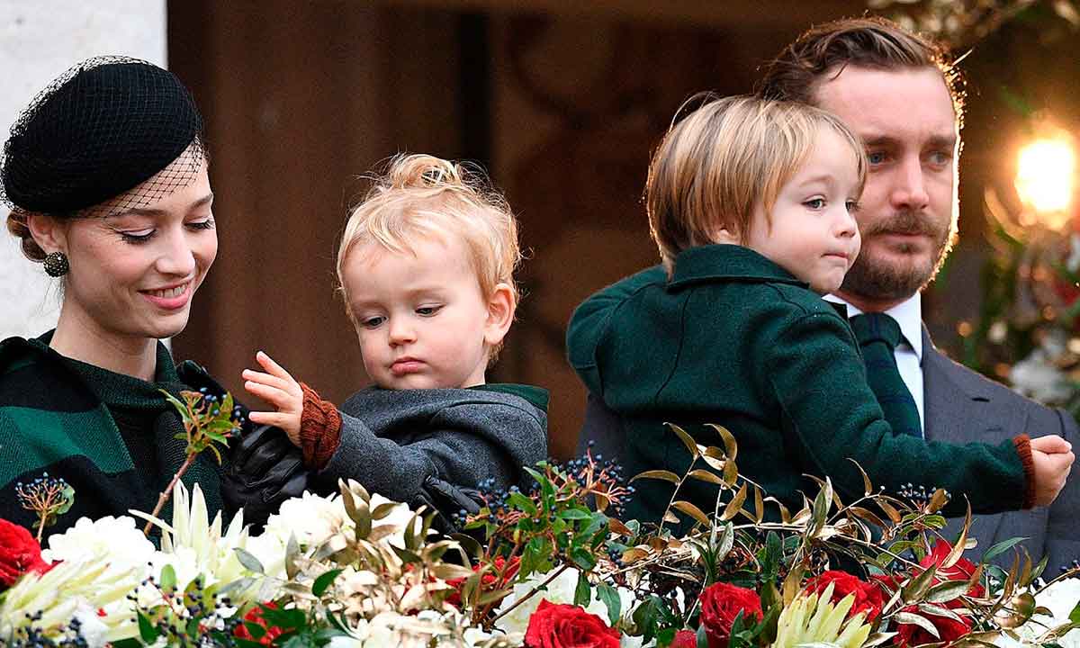 Beatrice Borromeo, Pierre Casiraghi y sus hijos
